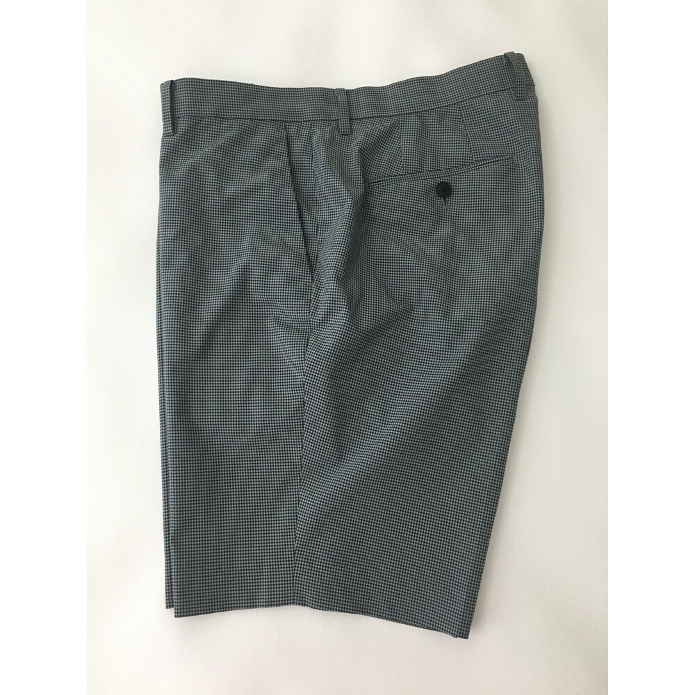 Uniqlo Men’s Size Large Gray Casual Tech Pocket Chino Shorts Golf